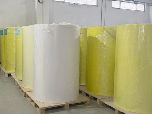 Transparentes BOPP-Blank-Roll-Etikettenmaterial Aufkleberpapier 30 u Flächendurchdicke