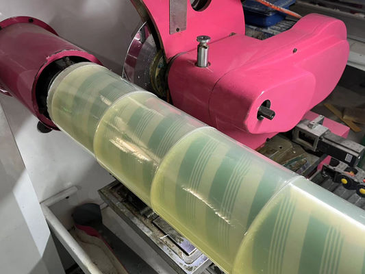 Akrylklebstoff Kleberrollen Etikettematerialien BOPP Transparente Folie extra klebrig