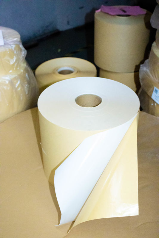 Freisetzung Liner Kraft Jumbo Druckpapier Roll 80u Oberflächendurchmesser Papierzellentyp