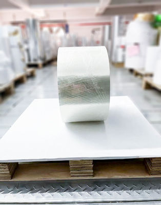 Guter Preis Leichtweißes PET-BOPP-Klebstoff Jumbo-Rollpapier SGS-Zulassung Online